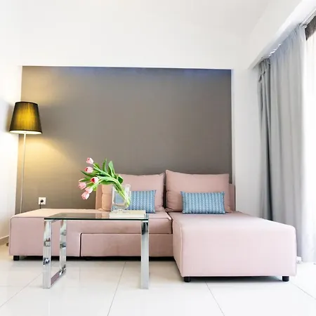 Loft Aparthotel 3*