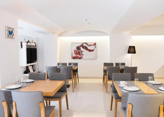 מלון דירות Loft 3*