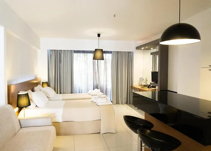 Loft Aparthotel 3*
