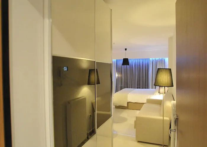 Loft מלון דירות 3*