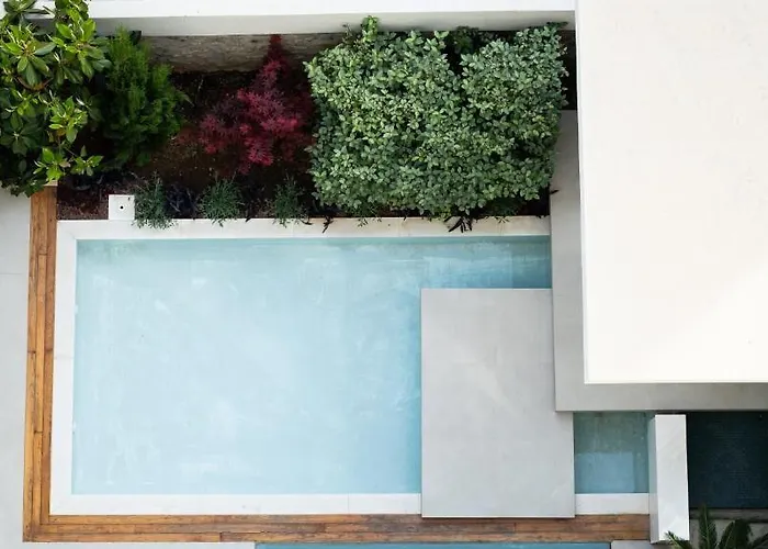 Loft מלון דירות